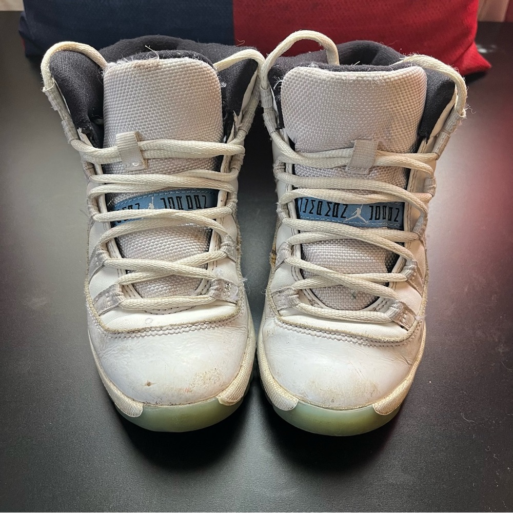 Boys Jordan Legend Blue